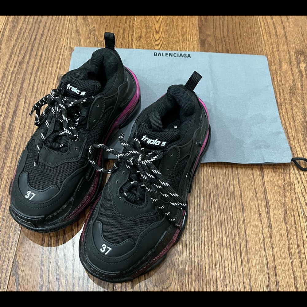 ❌SOLD❌Balenciaga Triple S Black/Pink Neon - Picture 2 of 6
